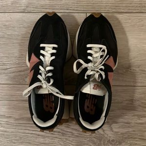 New balance used size 7.5 black and pink